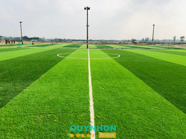 sân bóng đá nhân tạo tại Quy Nhơn