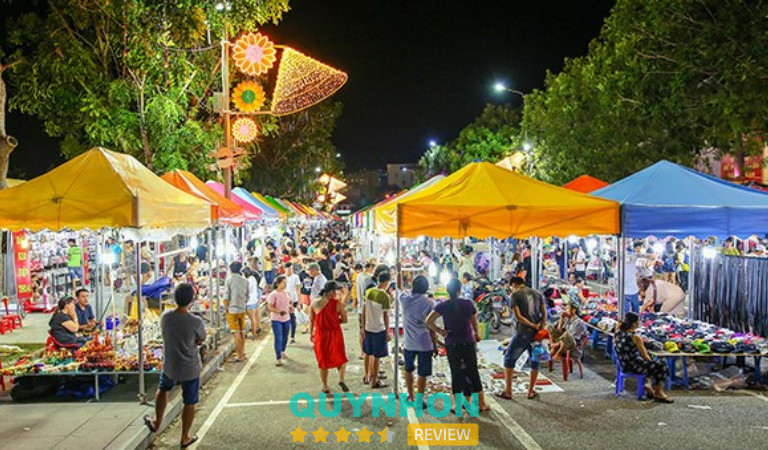 Mua sắm tại chợ đêm Quy Nhơn