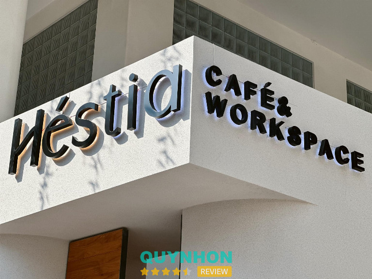 Biển hiệu Héstia Café Workspace ở số 52 Chương Dươn Quy Nhơn