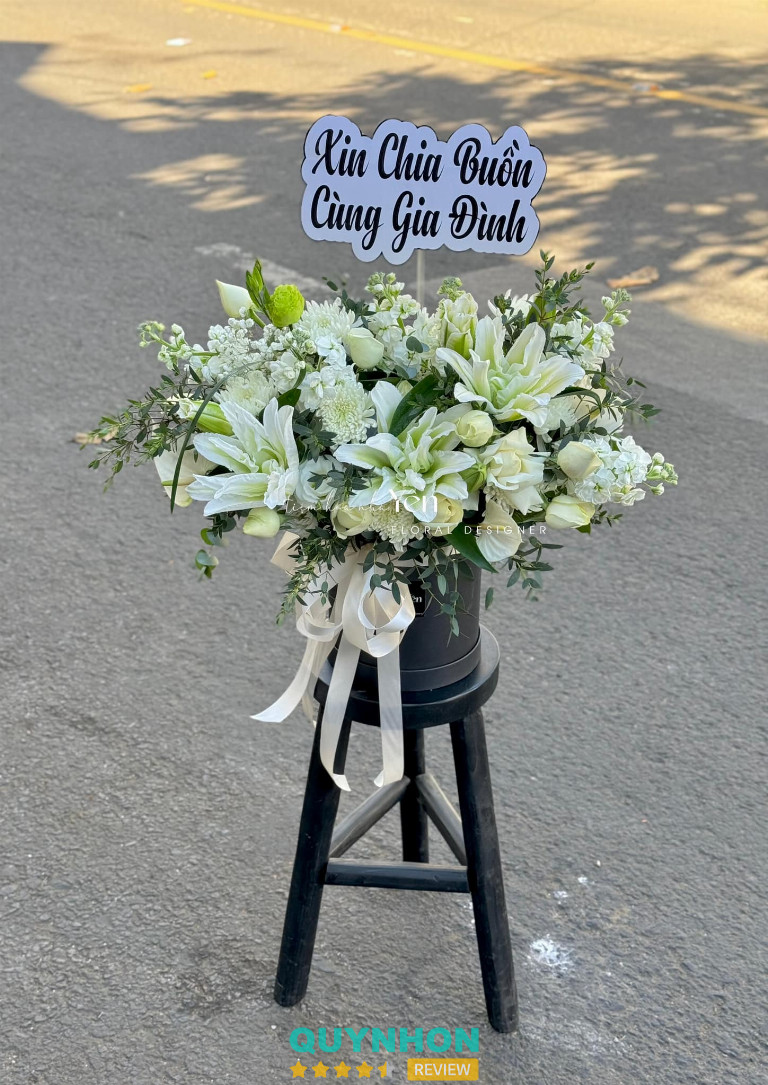 Tiệm Hoa Nhà Yên chuyên hoa viếng tinh tế
