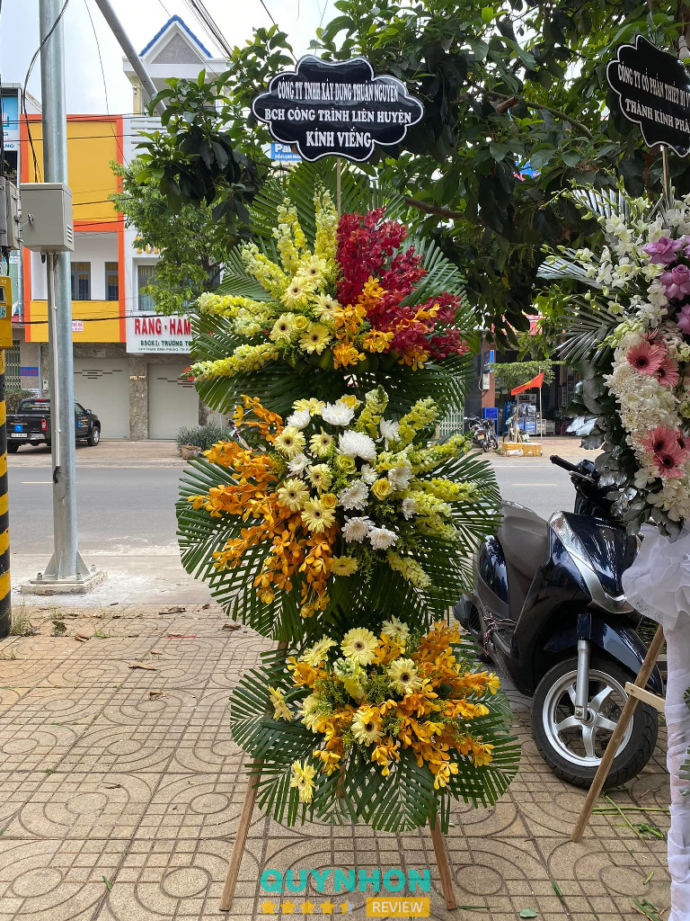 tiệm hoa Tứ Hải đặt hoa chia buồn ở Gia Lai
