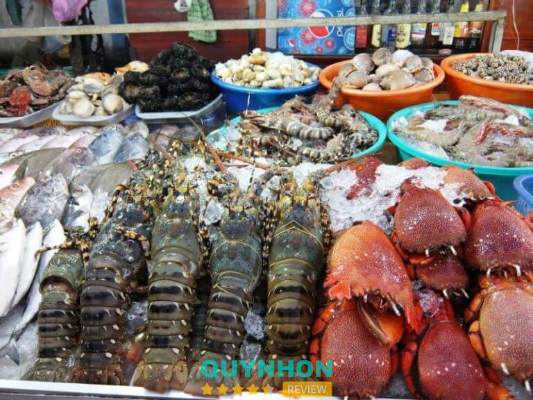 Khu hải sản tươi sống
