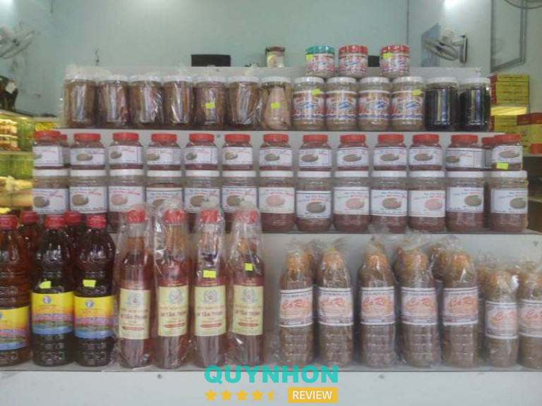 Khu gia vị và đặc sản