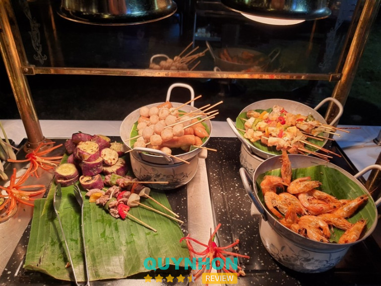 Nhà hàng Hương Biển – Khu 4, Nhơn Lý – Cát Tiến