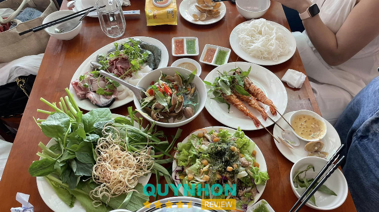 Nhà hàng & Ẩm thực Kỳ Co – 366 Bạch Đằng