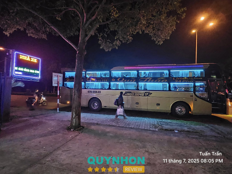 Đội ngũ tài xế của nhà xe Quý Thảo có nhiều năm kinh nghiệm, luôn điều khiển xe an toàn, giữ tốc độ ổn định.