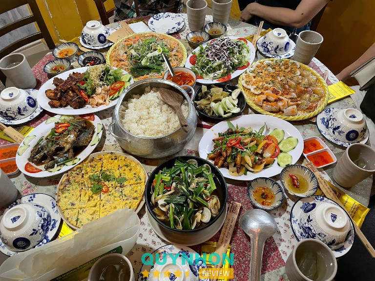 Cơm Niêu Mậu