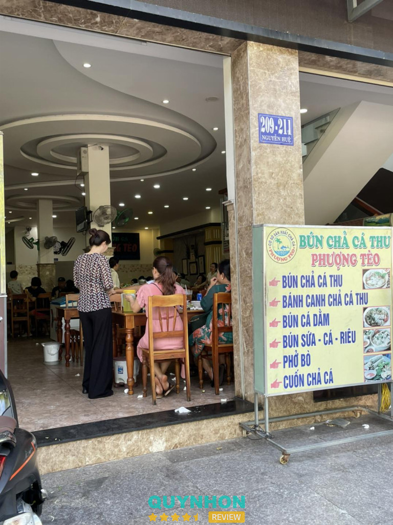 Bún sứa quán Phượng Tèo – 211 Nguyễn Huệ