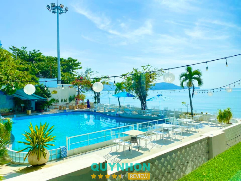 cafe view biển tại Quy Nhơn