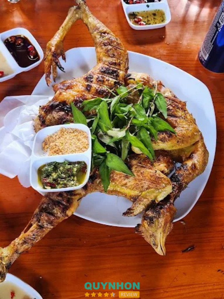gà nướng cơm lam ở Gia Lai