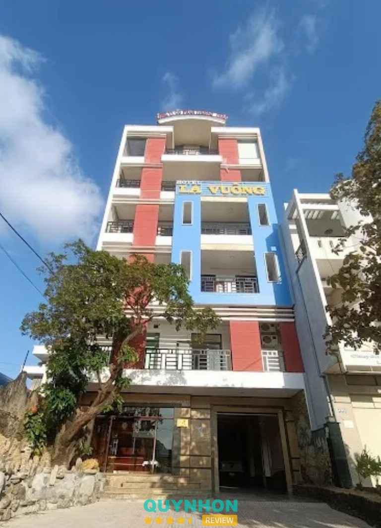 Khách sạn La Vuông - 181 Quang Trung