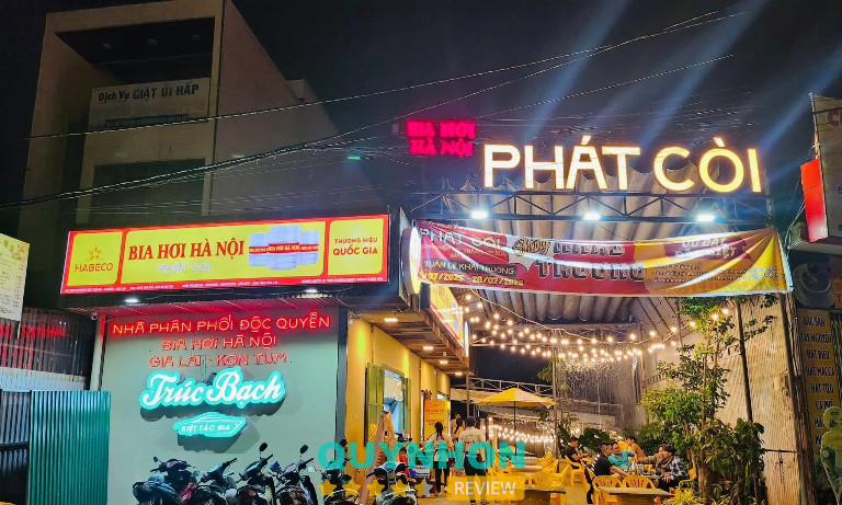 Bia Hơi Hà Nội Phát Còi - 220 Nguyễn Tất Thành