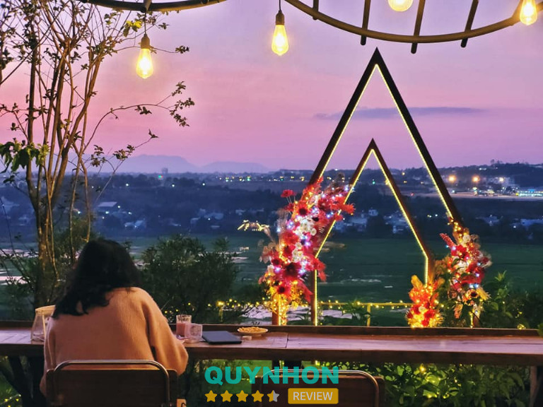 Tiệm cà phê La La Land - Pleiku