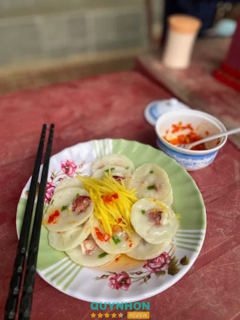 quán bánh căn ở Quy Nhơn