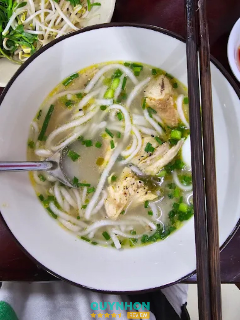 Bánh canh cá lóc - Huế - 260 Diên Hồng