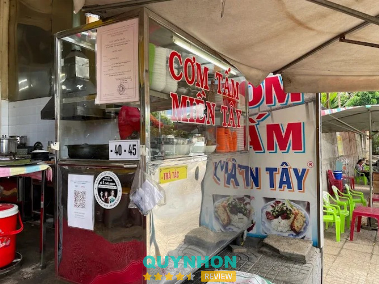 Cơm Tấm Miền Tây - 219 Cách Mạng Tháng Tám