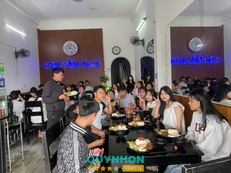 Cơm Tấm Blue - 255A Cách Mạng Tháng 8