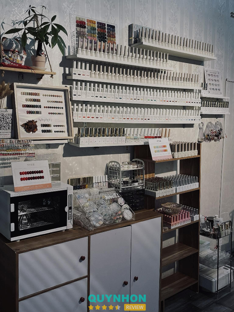 Meii Nail Room - 281 Lê Lợi