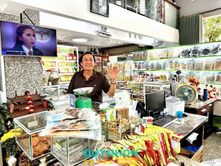 Cửa hàng bán hải sản khô tại Quy Nhơn