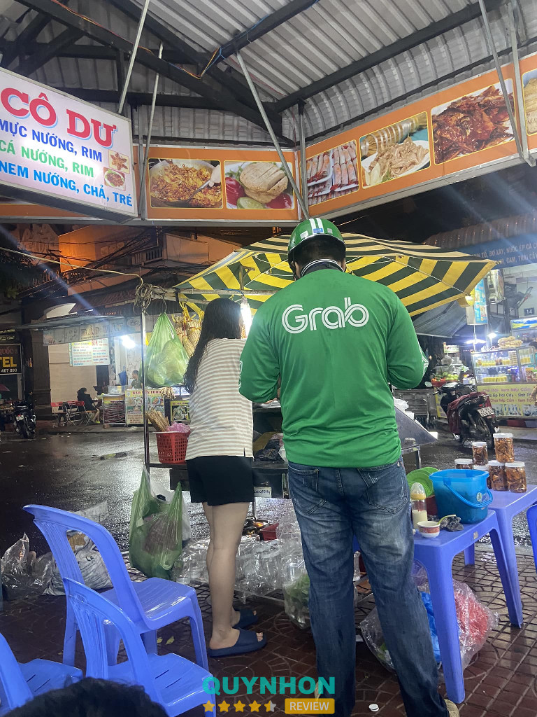 Hải Sản Khô Cô Dư - 7 Ngô Văn Sở