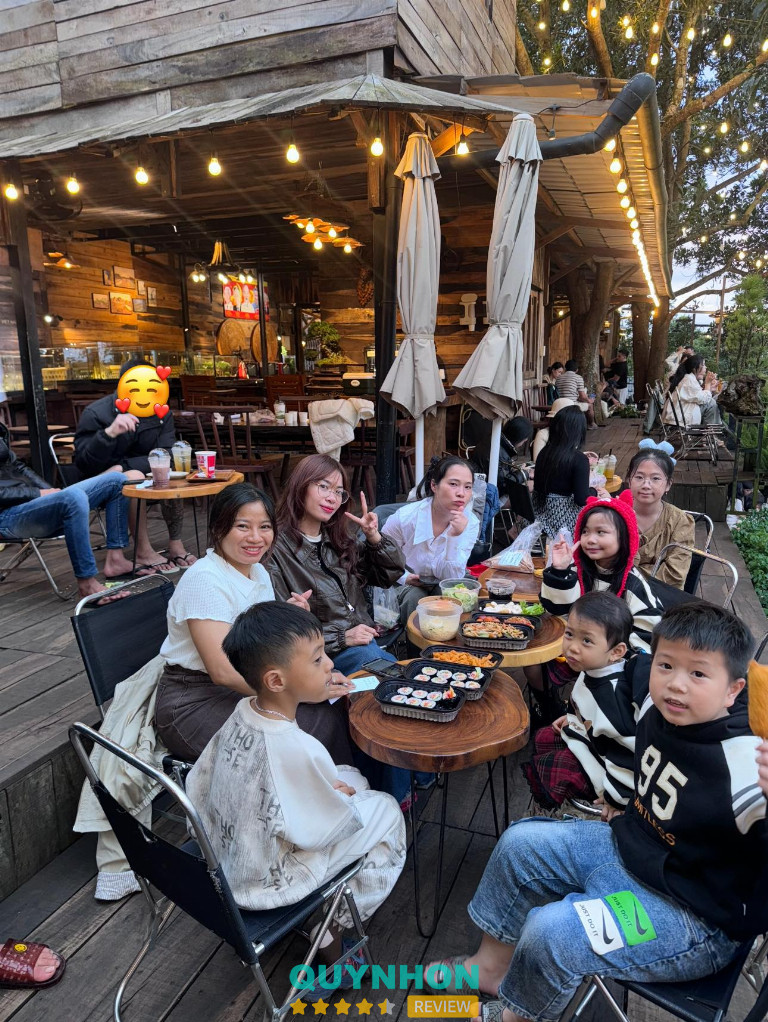 Kahlii Food - 92 Hoàng Quốc Việt