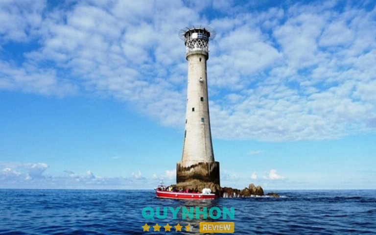 Hải đăng Hòn Nước - Đỉnh Gà Gô