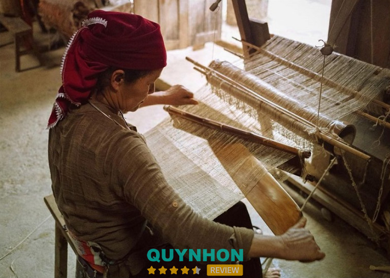 Làng dệt thổ cẩm Hà Ri - Vĩnh Thạnh