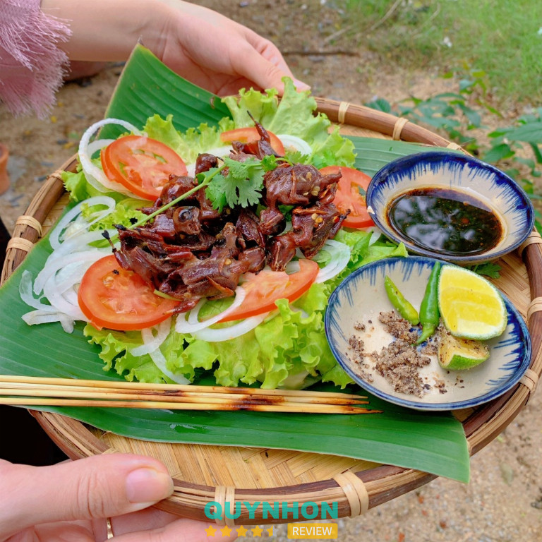 Chim Mía Phú Phong