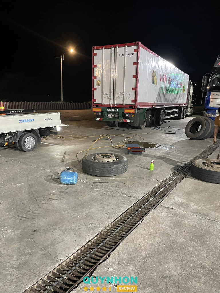 Vá lốp lưu động Phù Mỹ