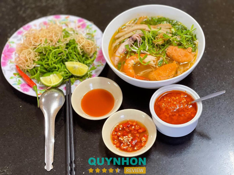 Quán bún thái Hải Sản - Lão Tích - 194 Nguyễn Thị Định